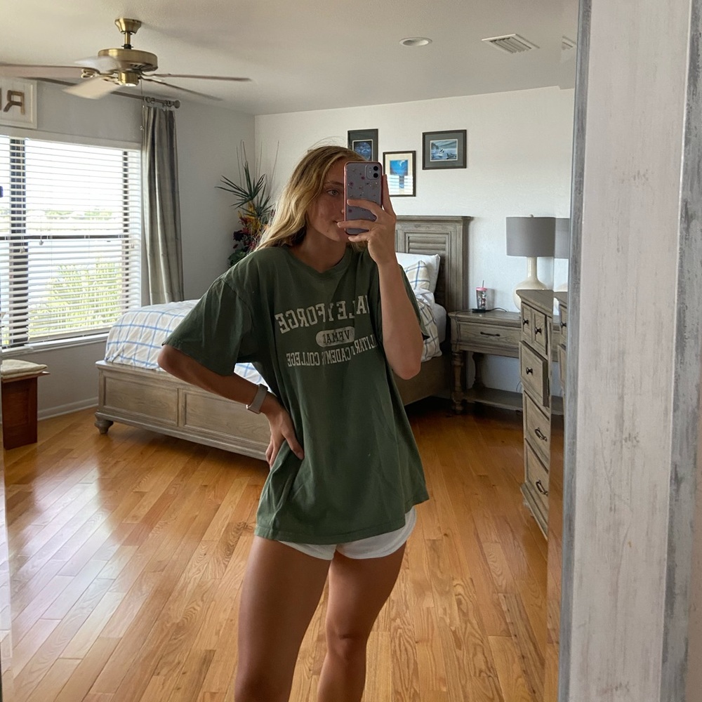 Green t shirt
